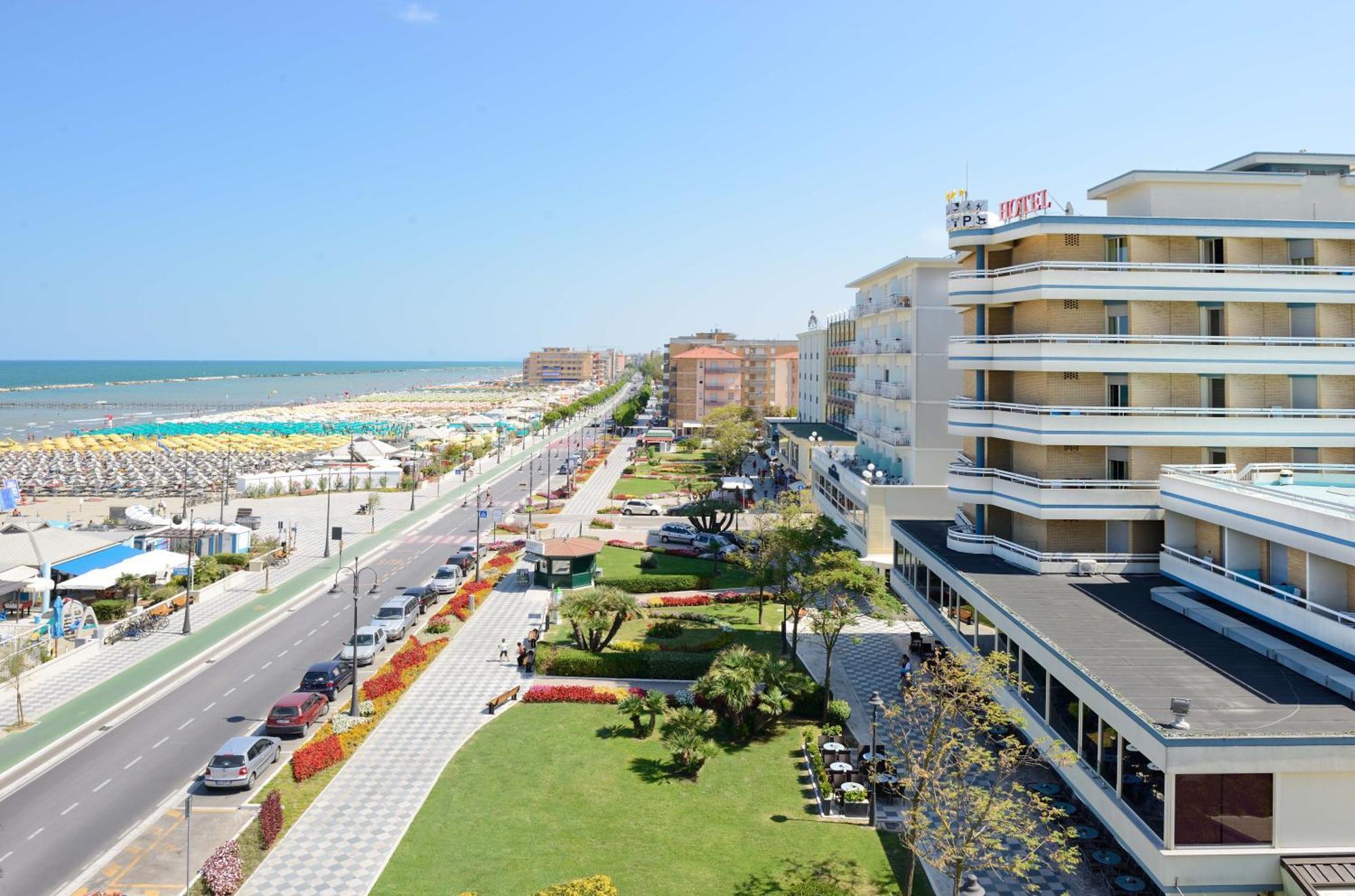 Hotel Caesar Cesenatico Exterior foto